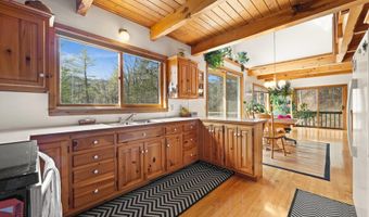 40 Indian Ladder Dr, Altamont, NY 12009