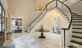 3605 Hampton Manor Dr, Charlotte, NC 28226