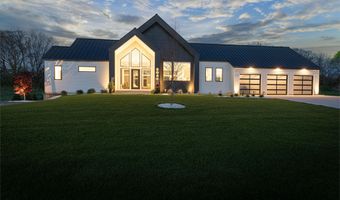 5044 Hickory Pointe Woods SE, Ada, MI 49301