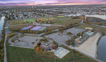 15 Hayes Rd, Amity Harbor, NY 11701