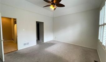 2322 Fox Meadow Dr, Allentown, PA 18104