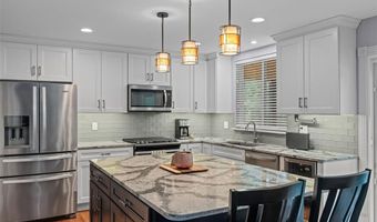 2535 Barrett Springs Dr, Ballwin, MO 63021