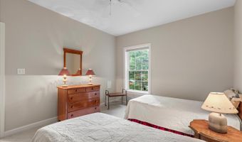 11 BURR HILL Dr, Berlin, MD 21811