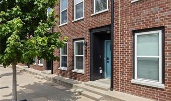 433 SW B St, Bentonville, AR 72712