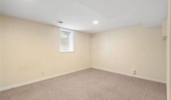 607 11th St SW, Austin, MN 55912