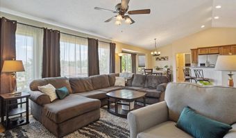 5254 SHADOW ROCK Dr, Cheyenne, WY 82009
