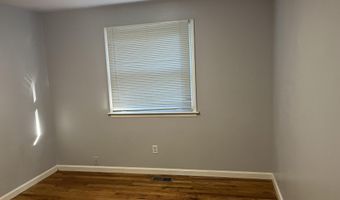 7 Metroview Ct, Ann Arbor, MI 48108