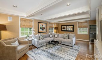 20 Inglewood Rd, Asheville, NC 28804