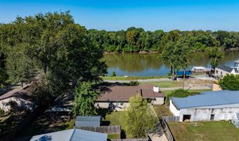 213 S 1st St, Augusta, AR 72006