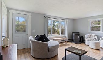 569 Benton Rd, Albion, ME 04910