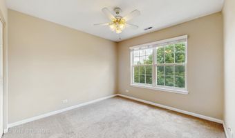 1 Clara Ct, Algonquin, IL 60102