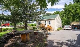 3650 NE 54th Pl, Des Moines, IA 50317