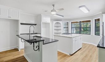 345 Lakeway Dr, Brandon, MS 39047