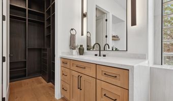 10385 Luna Magico Ave, Las Vegas, NV 89135