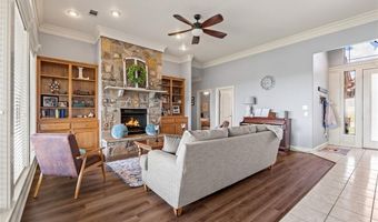 3911 Golf Course Dr, Alma, AR 72921