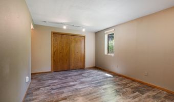 2006 11th Ave NE, Austin, MN 55912