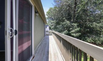 3055 Briarwood Dr, Tobyhanna, PA 18466