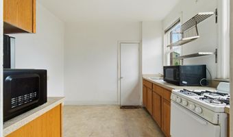 878-880 BROADWAY, Bayonne, NJ 07002