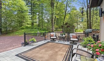 129 Woodbury, Blakeslee, PA 18610
