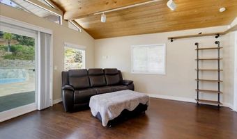 2450 Vista Lago Ter, Escondido, CA 92029