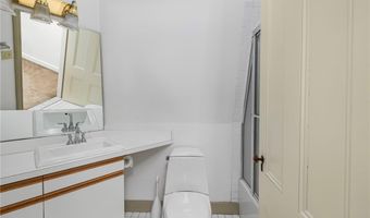 66 Webster St 9, Newport, RI 02840