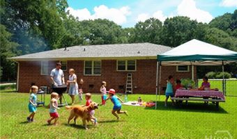 155 Freeman Cir, Athens, GA 30601