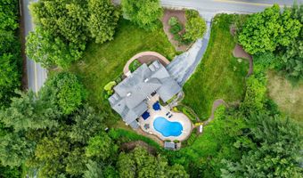 76 Plummer Rd, Bedford, NH 03110