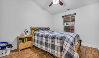534 Oak Ridge Trails Ct, Ballwin, MO 63021