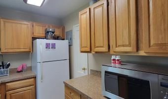 10407 MONTROSE Ave 201, Bethesda, MD 20814