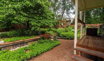 1108 Elm St, Baldwin City, KS 66006