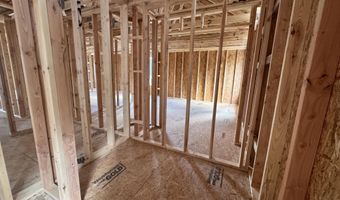 428 Redwater Trl 596, Aberdeen, NC 28315