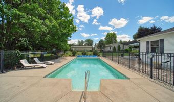 2943 Lee Marie Dr, Adrian, MI 49221