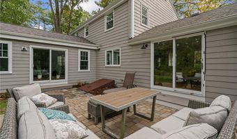 11 Knapton St St, Barrington, RI 02806