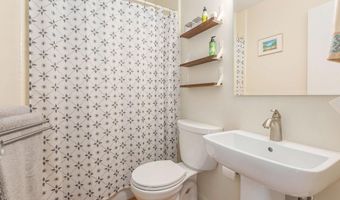 1402 Bardstown Trl, Ann Arbor, MI 48105