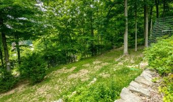 127 Cedar Dr, Andover, NJ 07860