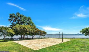 705 LYLES Ln, Alexandria, VA 22314