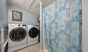 207 N Davis St, Anamosa, IA 52205