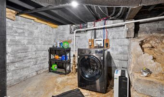2029 Hendricks St, Anderson, IN 46016