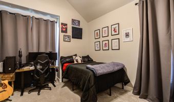 135 Calvin Dr, Wolfforth, TX 79382