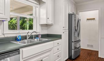 36 Annandale Dr, Boiling Springs, SC 29316