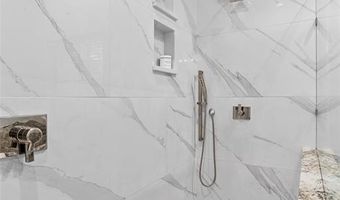 1957 Leeward Cv, Benton, LA 71006