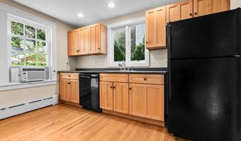 27 High St 1, Beverly, MA 01915