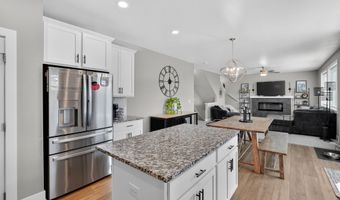 1404 Timberview Dr, Adel, IA 50003