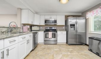 31 Wynwood Dr 31, Cromwell, CT 06416