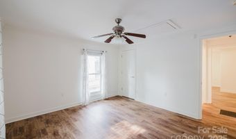 1726 Medford Dr, Charlotte, NC 28205