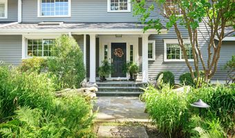 15 Queens Ln, Darien, CT 06820