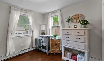 68 Everglade Ave, Warwick, RI 02886