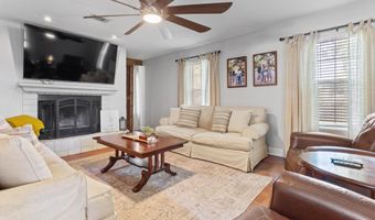 609 Beyer Dr, Bay St. Louis, MS 39520