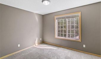 6785 Pine Crest Trl S, Cottage Grove, MN 55016