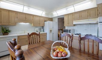 410 W Kirchhoff Rd, Arlington Heights, IL 60005
